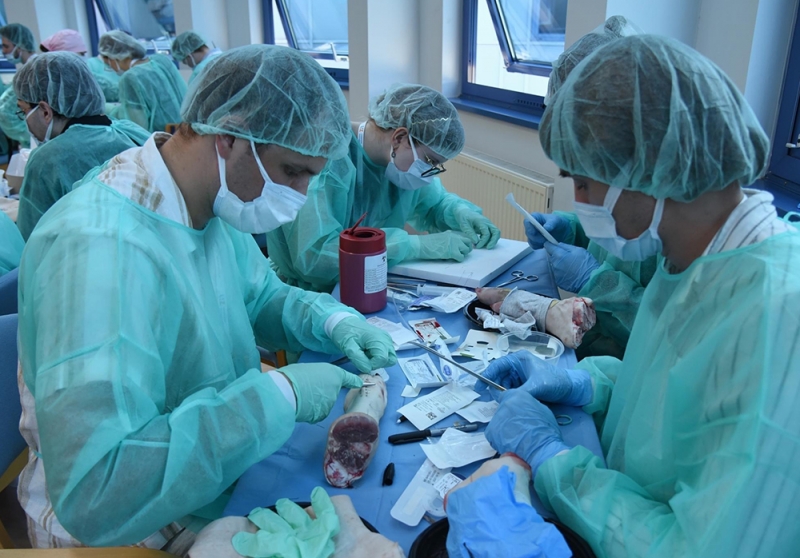V Mistrzostwa Polski w Szyciu Chirurgicznym Studentów Medycyny